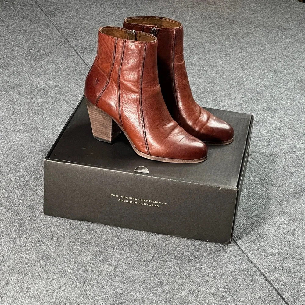 Frye Essa Seam Bootie Rust Leather Ankle Heeled‎ Boots Women's 8.5M 3470852-RST